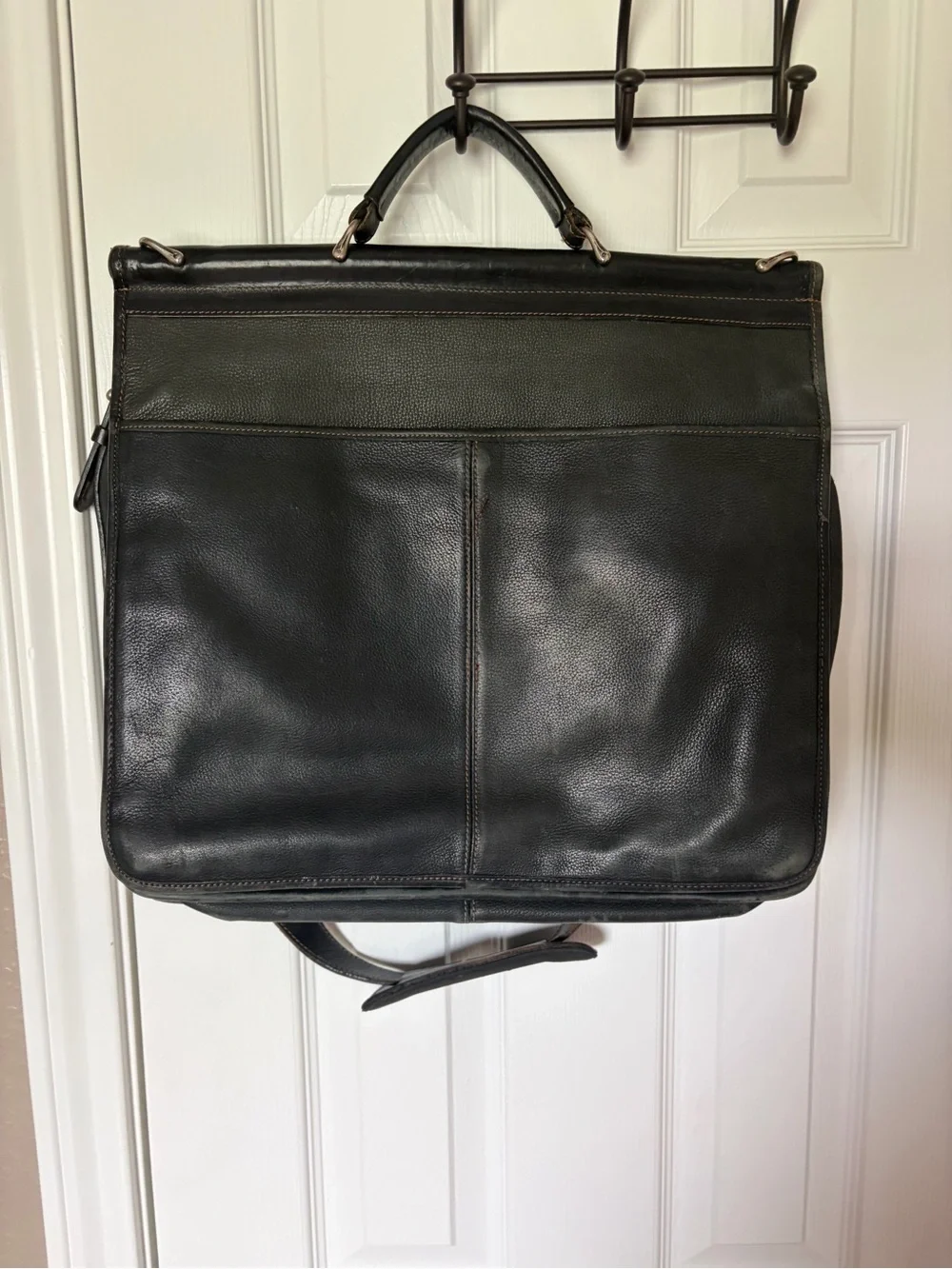 Vintage Fossil leather messenger bag